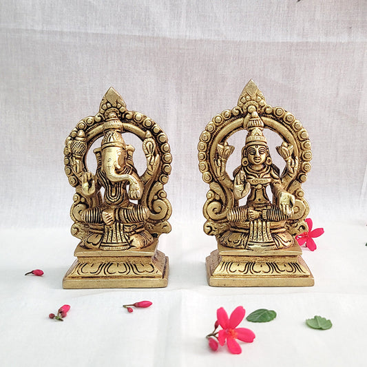 Brass Ganesh and Lakshmi Idol Set – 5 Inch Antique Finish | Handmade Hindu Deity Statues for Pooja, Diwali, and Home Decor | Premium Sculpture Gift Set