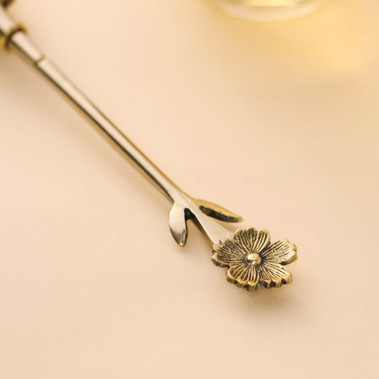 Handcrafted Brass Flower Handle Tea Infuser – 1 Inch | Reusable Loose Leaf Tea Strainer