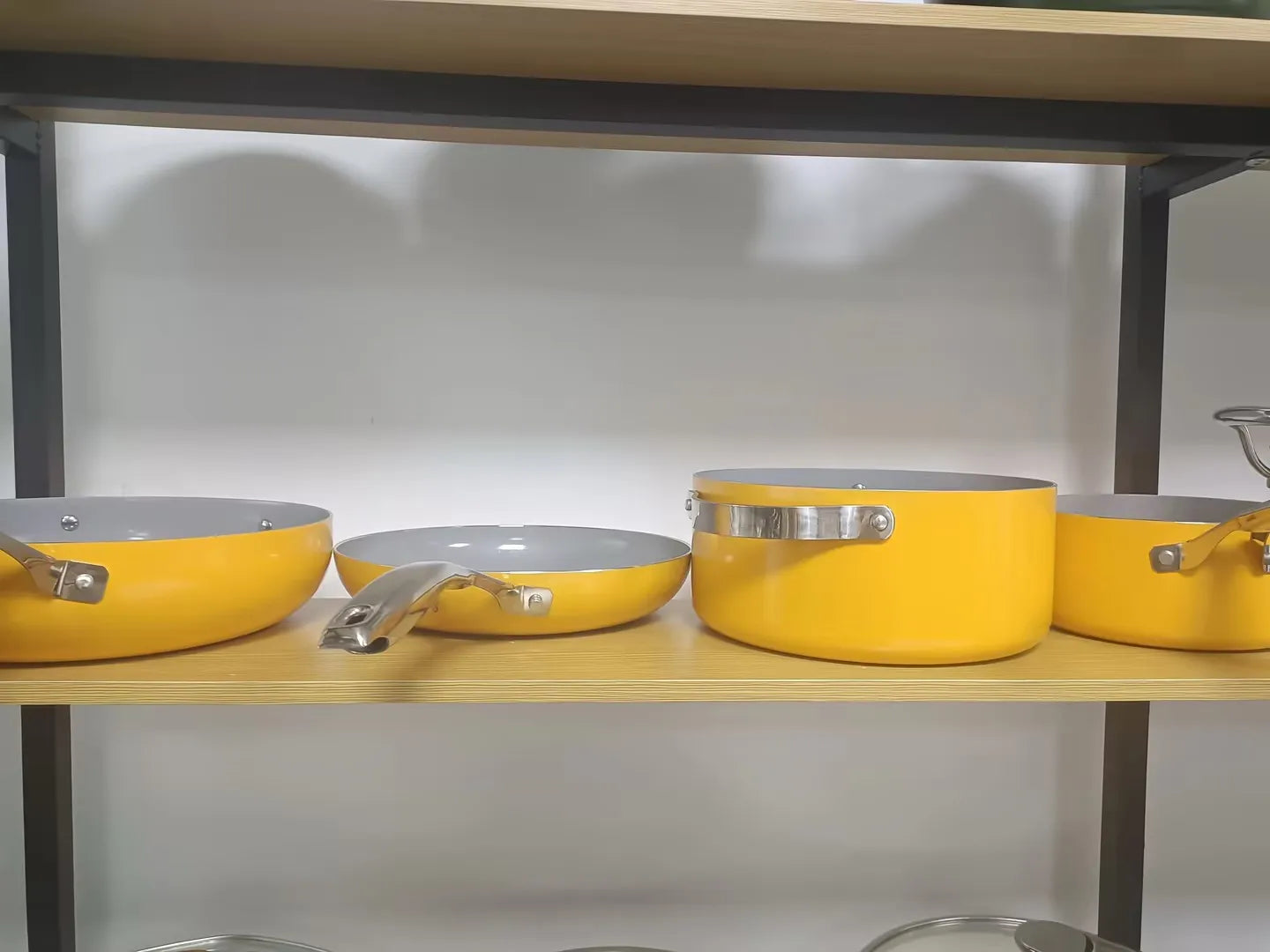 CARAWAYHOME  High Quality  Press Ceramic Non Stick Coating Aluminium Utensils Kitchen Set With Stainless Steel Handle