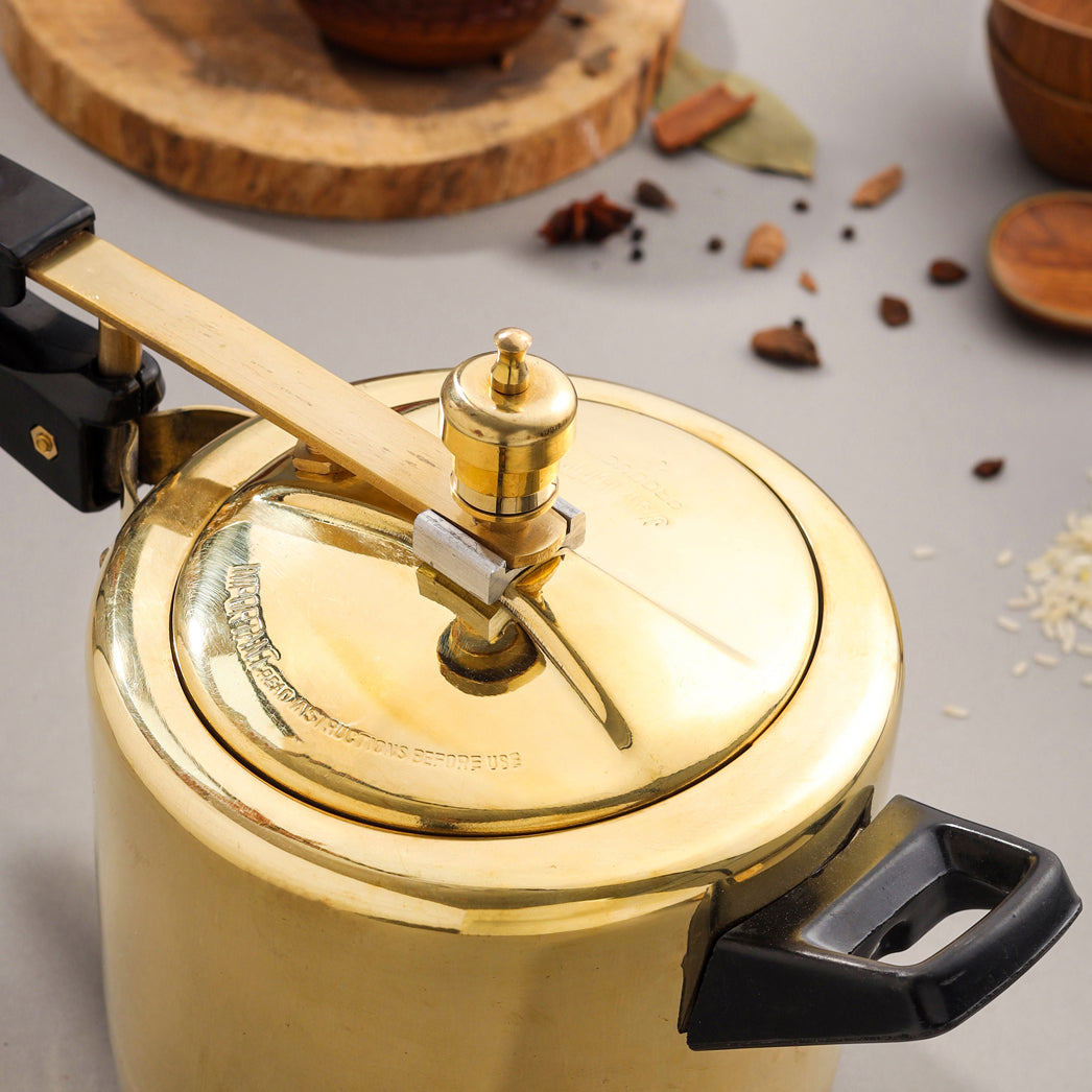 Brass Cooker with Bakelite Handles