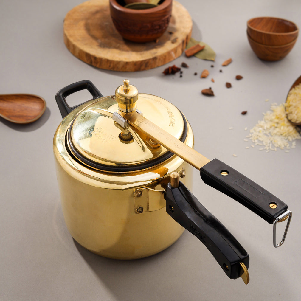 Brass Cooker with Bakelite Handles