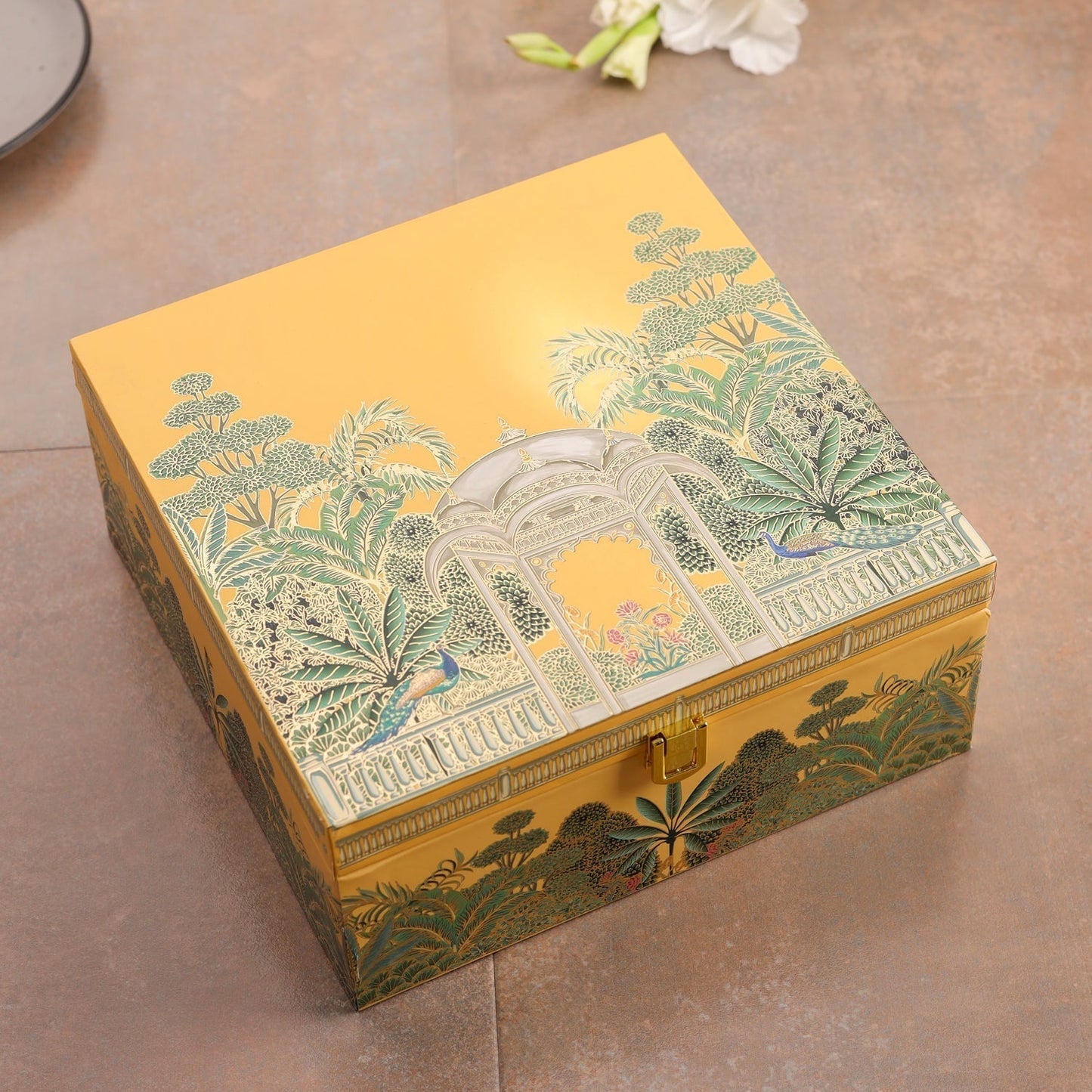 Premium Brass Coffee Maker & Davara Set – Luxury Gift & Corporate Hamper