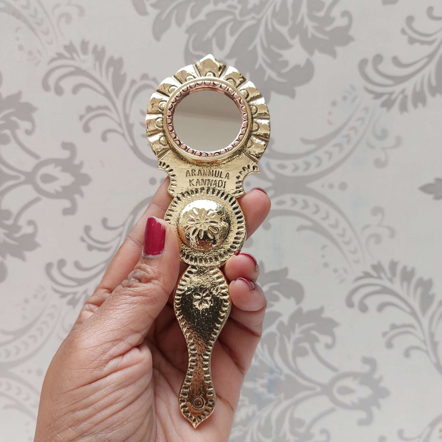 Aranmula Frill Edge Kannadi/ Mirror