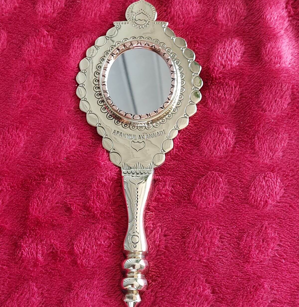 Aranmula Round Wall Hanging Kannadi/Mirror