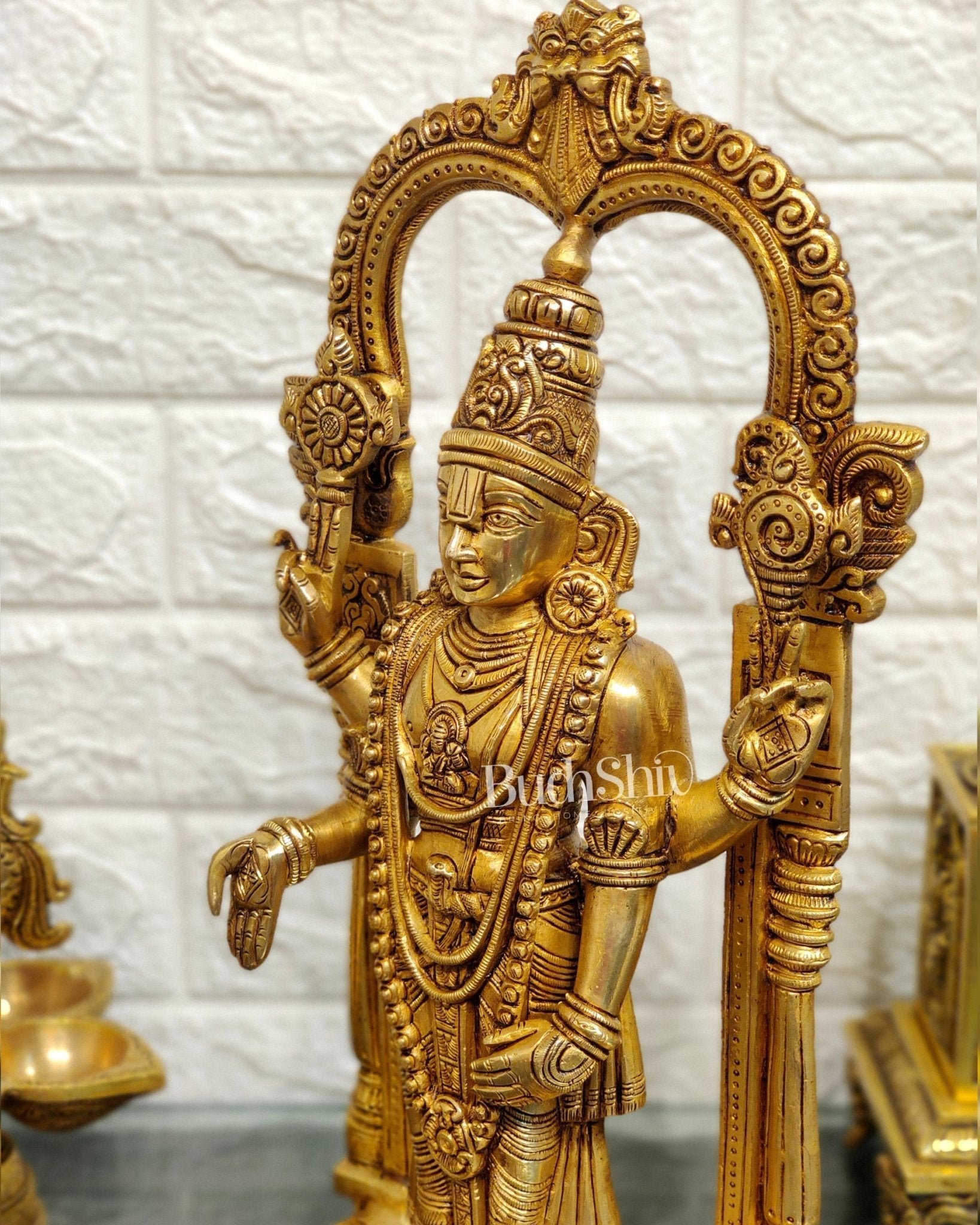 Sama Homes-brass tirupati balaji statue with prabhavali 16