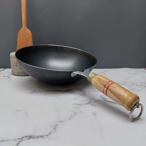 Pure Iron Wok With Wooden Handle