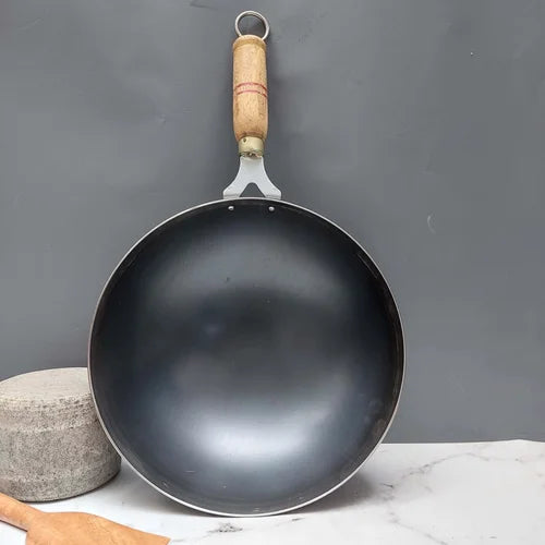 Pure Iron Wok With Wooden Handle