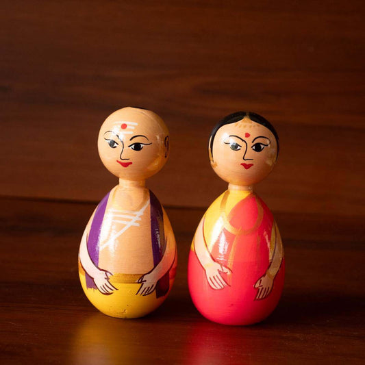 Wooden Village Pandit Couple | Navratri Dolls for Gifting