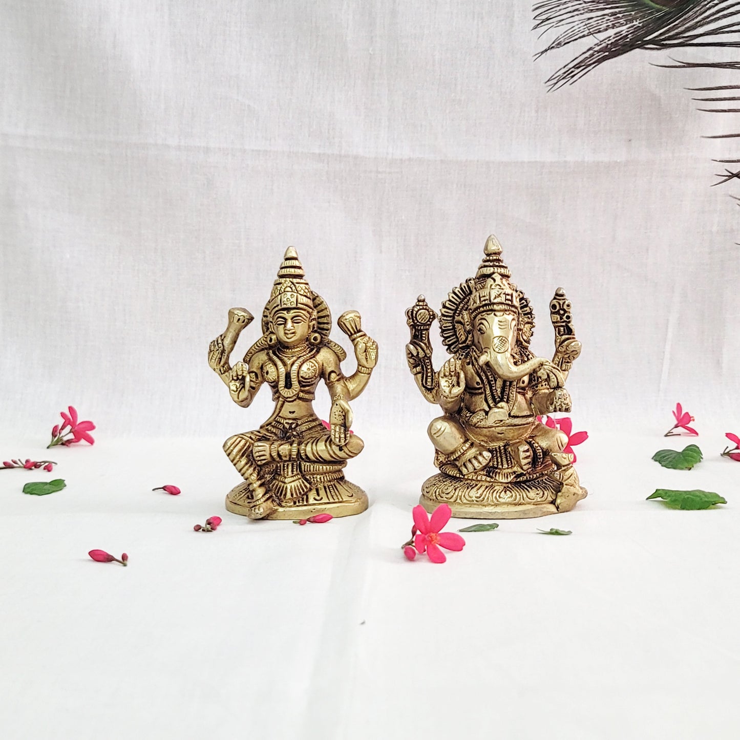 Brass Ganesh & Lakshmi Statue Set – 5” Antique Finish | Handcrafted Home Decor, Festival Display, Auspicious Gifting