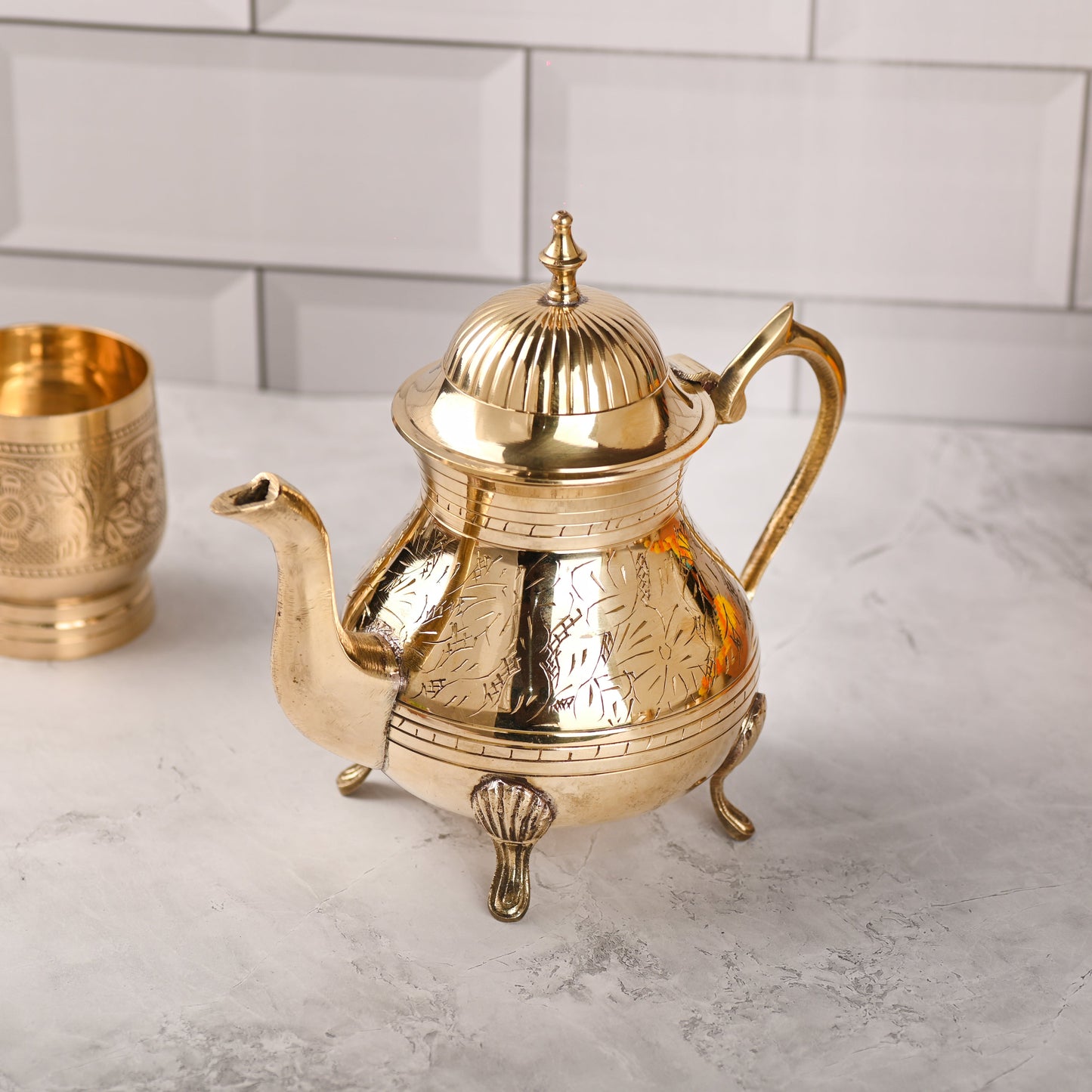 Handmade Brass Leaf Design Mughlai Tea Pot with Lid – 7.4 Inch | Premium Indian Brassware
