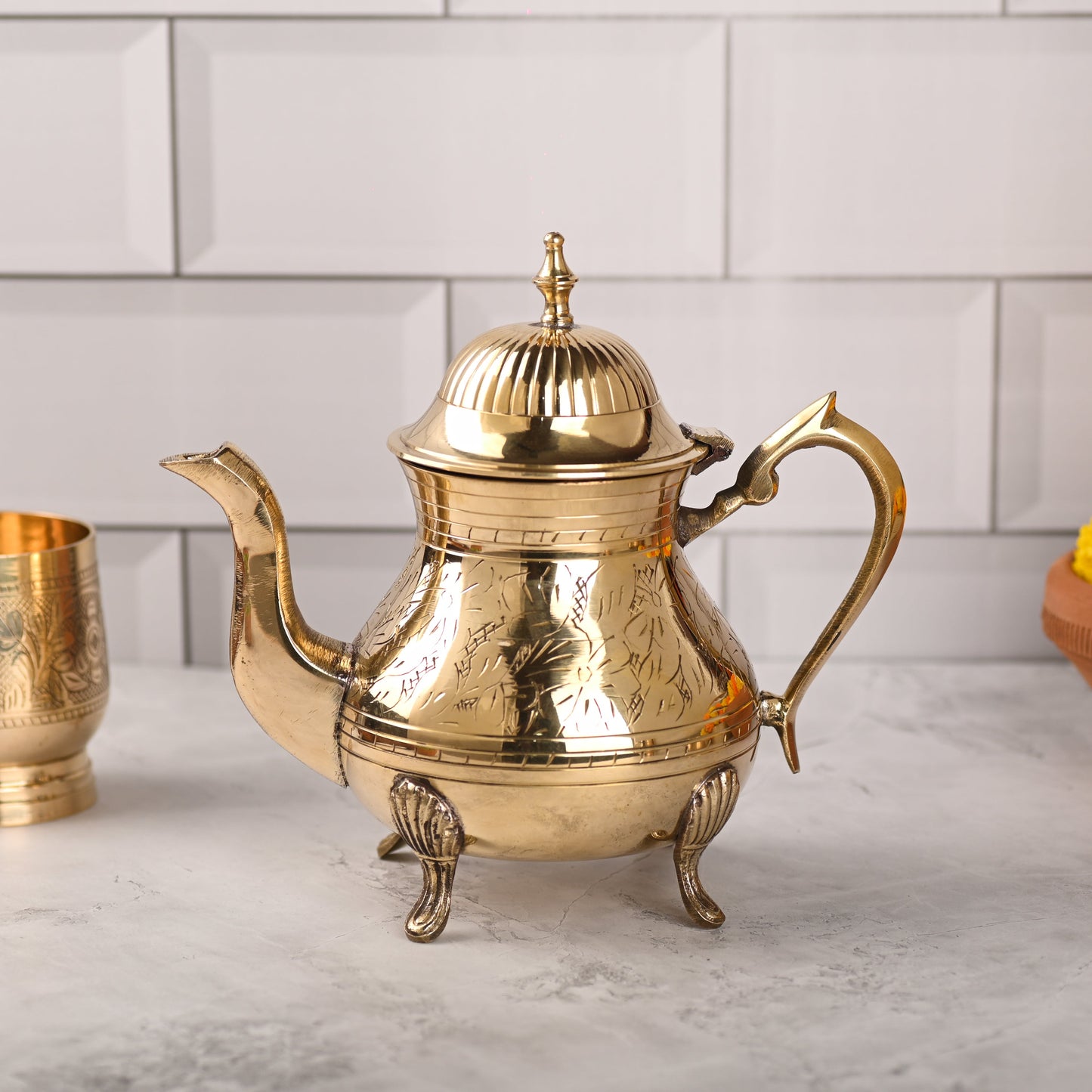 Handmade Brass Leaf Design Mughlai Tea Pot with Lid – 7.4 Inch | Premium Indian Brassware