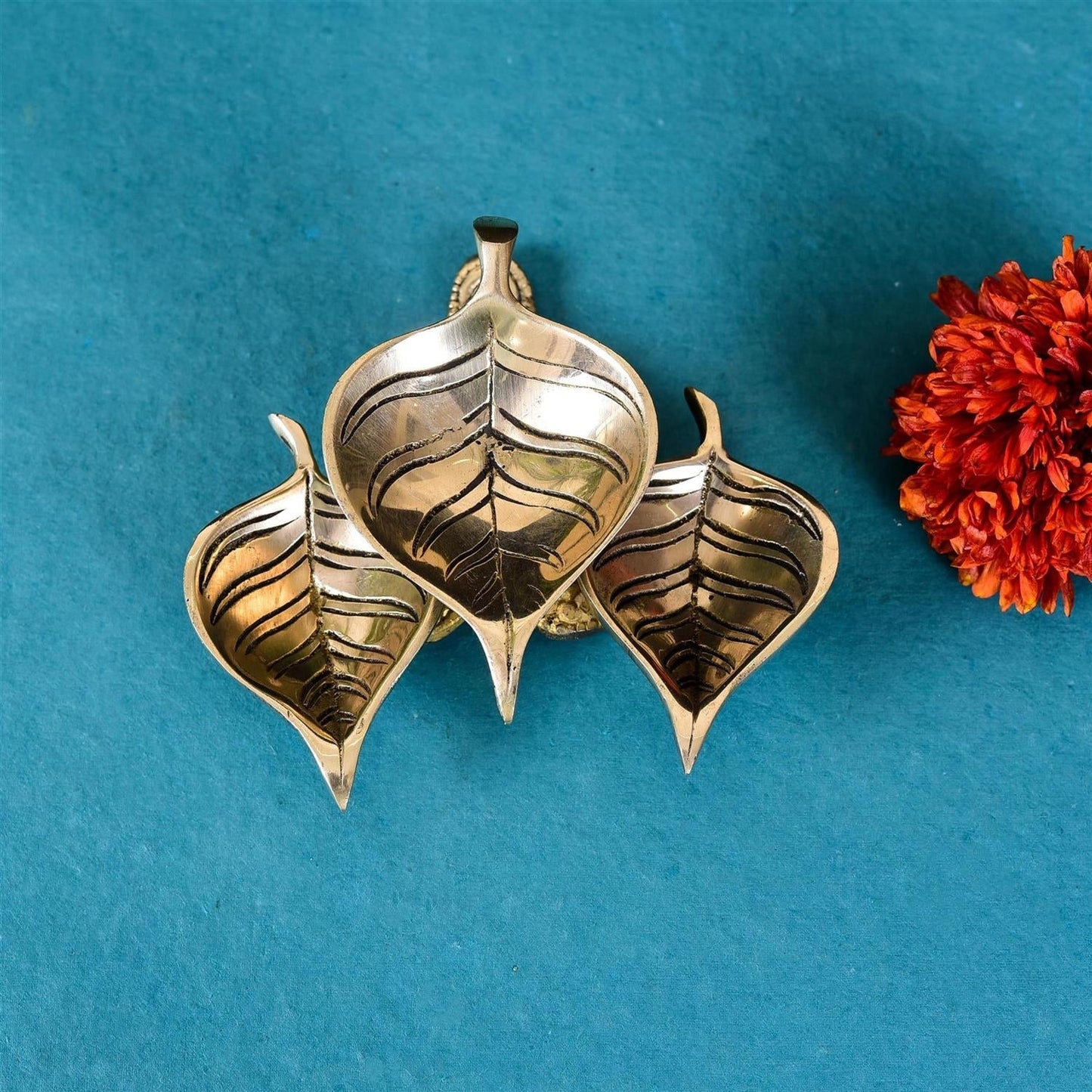Brass 3 Leaf Petal Diya (2 Inch)