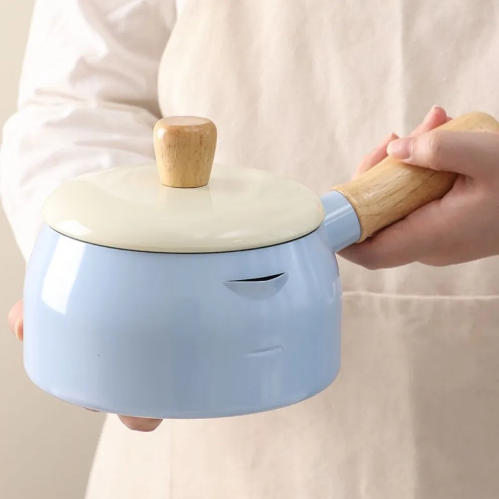 Japanese Style Milk Pot 14cm Non Stick Single Handle Cooking Pots Pure Iron Flat Bottomed Noodle Complementary Food Small Pot