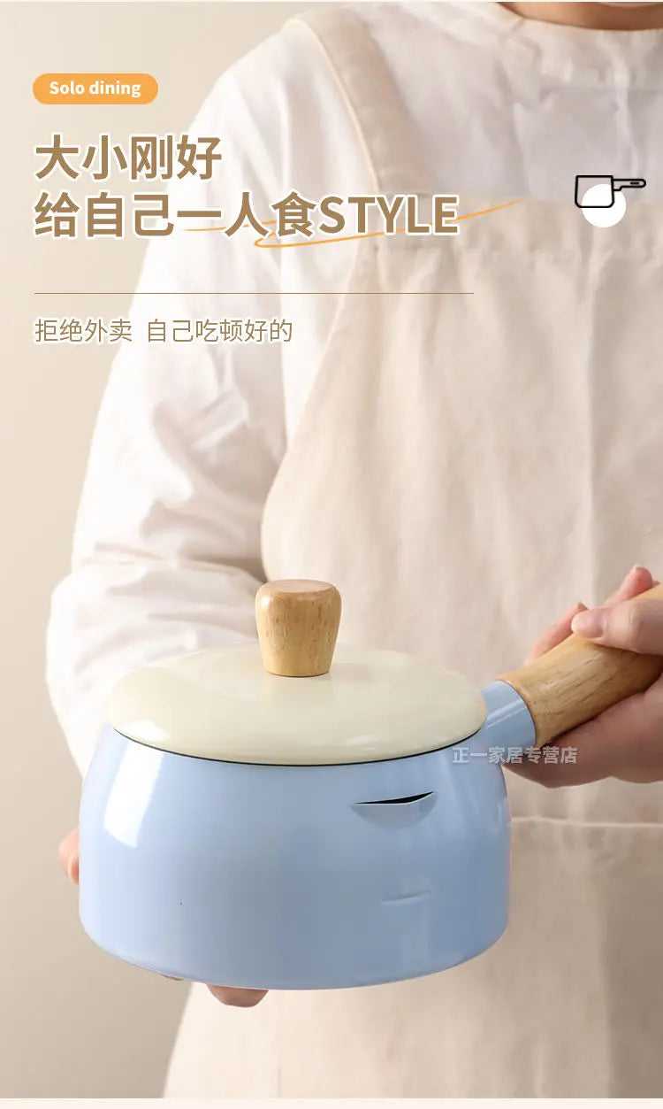 Japanese Style Milk Pot 14cm Non Stick Single Handle Cooking Pots Pure Iron Flat Bottomed Noodle Complementary Food Small Pot
