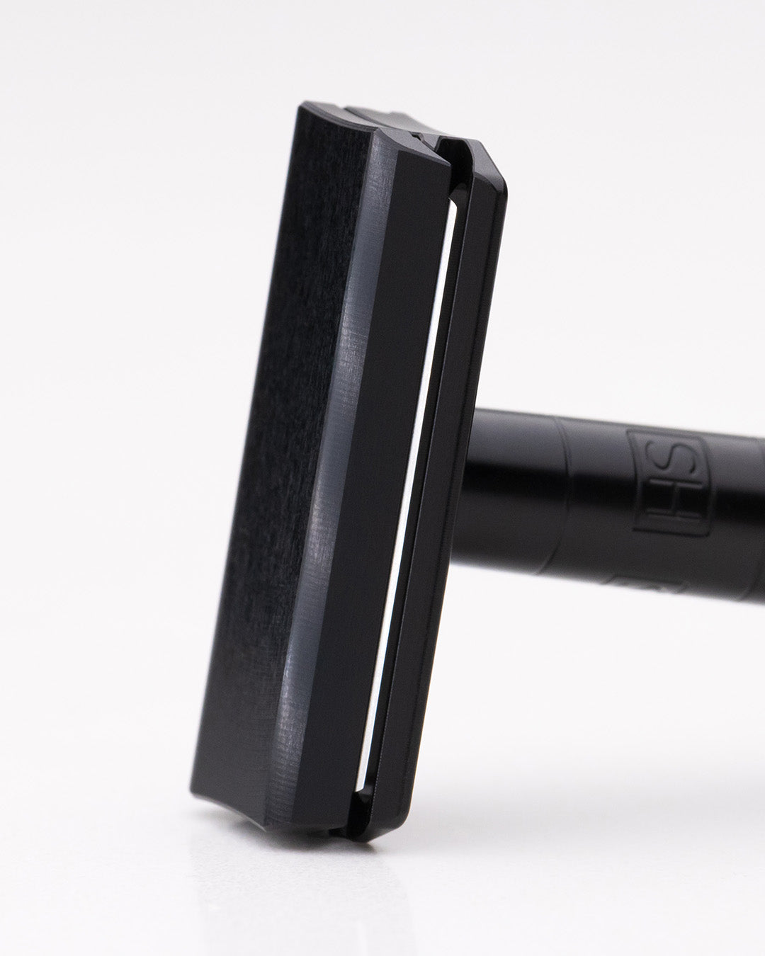 Henson AL13-M Razor Jet Black – Premium Safety Razor for Smooth Shaving | Samahomes.ca